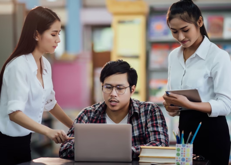 Berufliche Perspektiven für Pädagogen, Sozialpädagogen und Pädagogische Fachkräfte