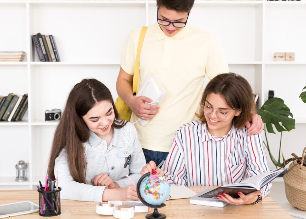 Pädagogische Berufe im Wandel: Trends und Entwicklungen – Wie sich Pädagogische Berufe Durch Neue Anforderungen und Technologien Verändern